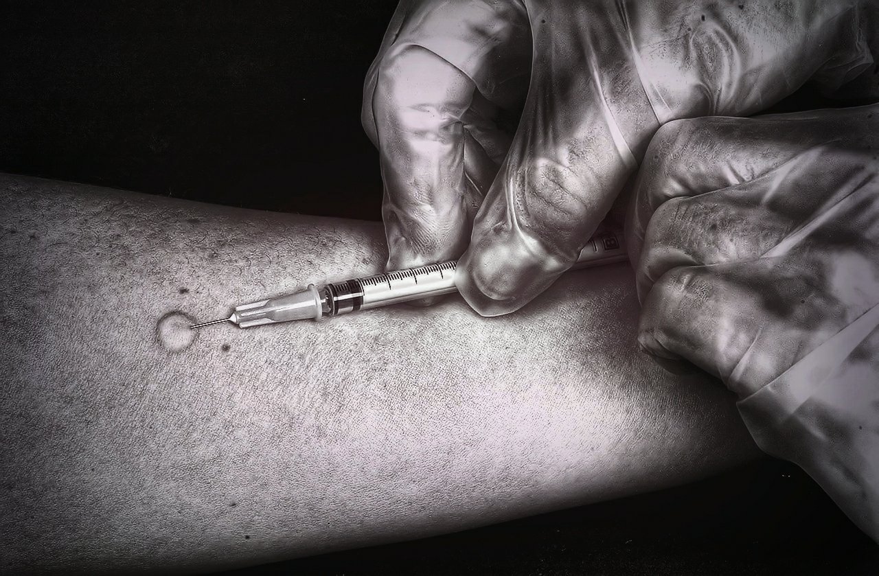 دو عکس در یک قاب؛ مقایسه مبارزه با کرونا و اعتراض در کنگره