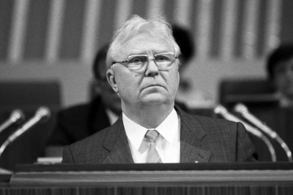 قطب مخالف پریسترویکا&nbsp;درگذشت