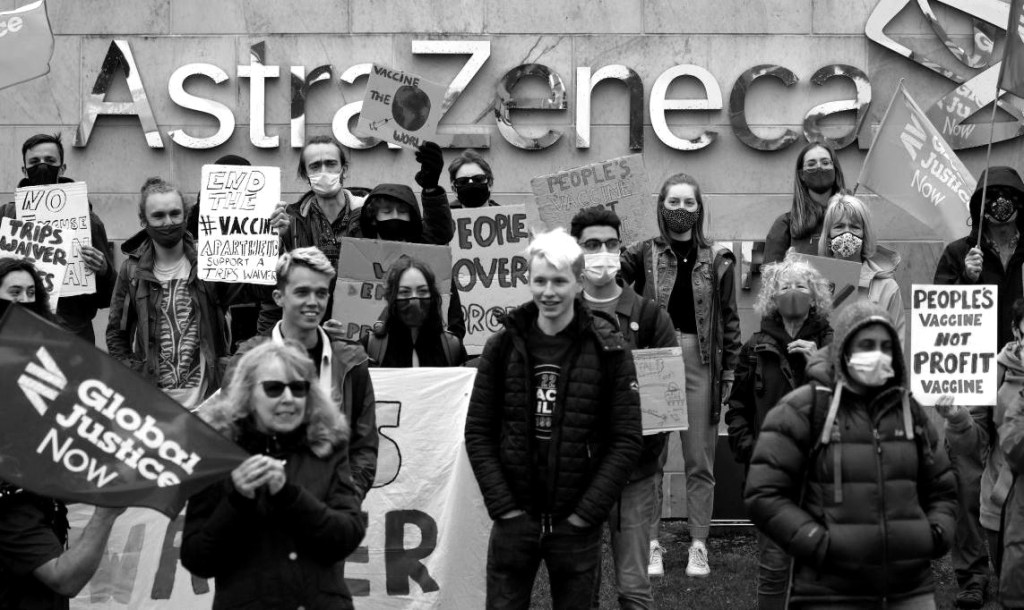 سیاست جهانی واکسیناسیون و مرگ در هاله‌ای از ابهام – والنتین کاتاسانوف – ا.م.&nbsp;شیری