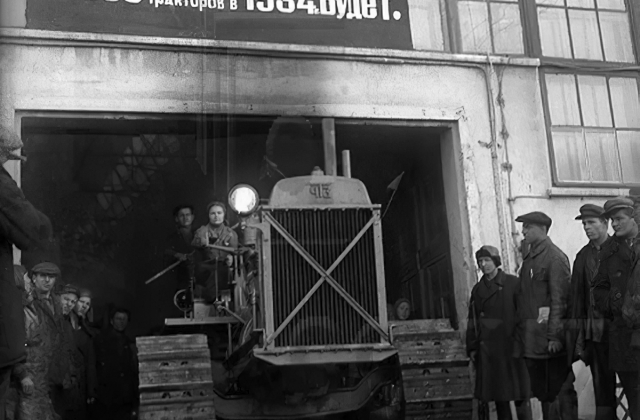 مانور واردات استالین