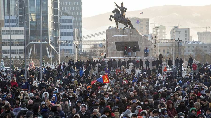 مغولستان در آغوش اعتراضات گسترده – بورت – ا. م.&nbsp;شیری