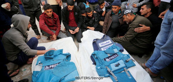 خون خبرنگاران غزه حقیقت را می‌نویسد و جهان در سکوت نظاره&nbsp;می‌کند