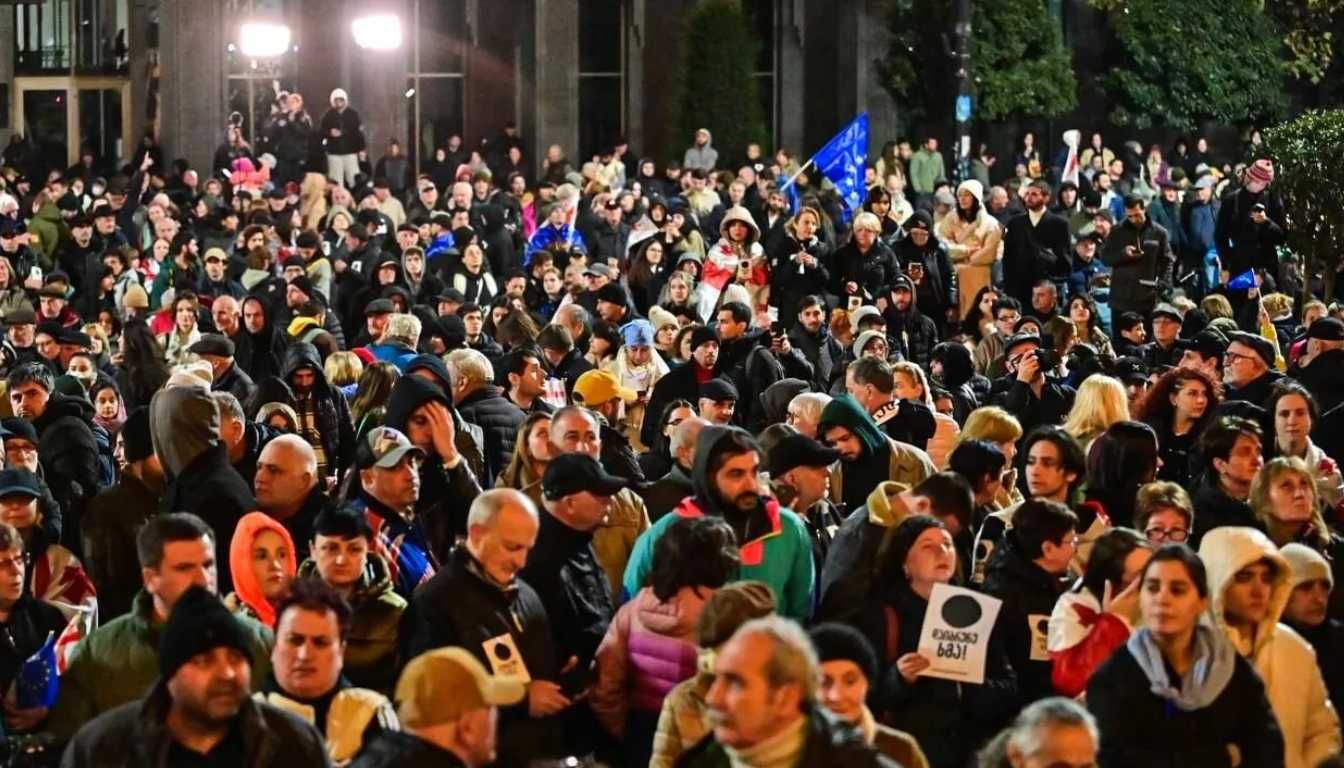 رئیس‌جمهور گرجستان مدارس را به پیوستن به اعتراضات ساخت آمریکا و اروپا فراخواند