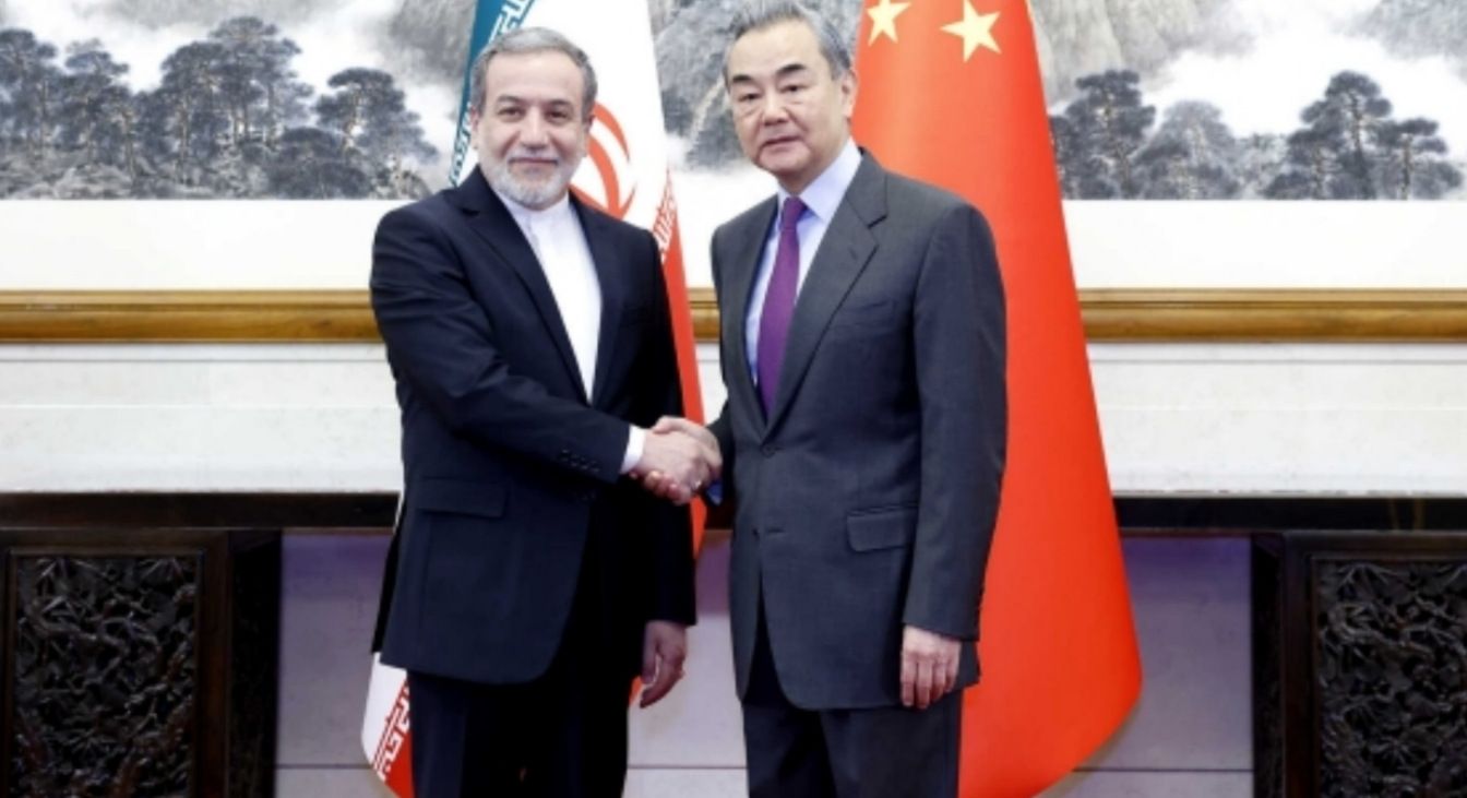 یک دیدار تشریفاتی و بی‌رنگ، خط روحانی ـ ظریف ادامه دارد.