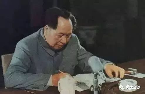 عصر هوش مصنوعی؛ فرجام توده‌ها و تدبیر مائو تسه-تونگ در مواجهه با آن