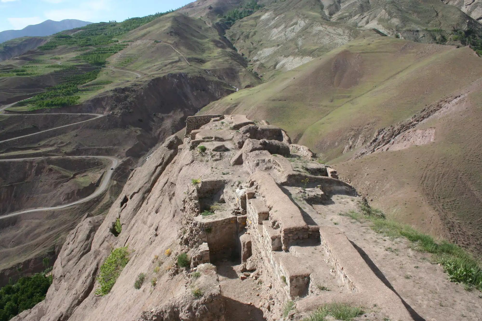 کشف بقایای ۷۰۰ هزار ساله انسان در غاری در ایران