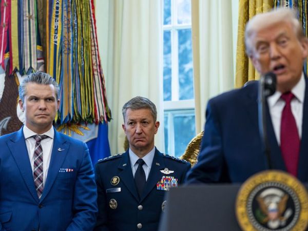 چگونه رئیس ستاد مشترک ارتش آمریکا در دولت ترامپ دوام آورده&nbsp;است؟