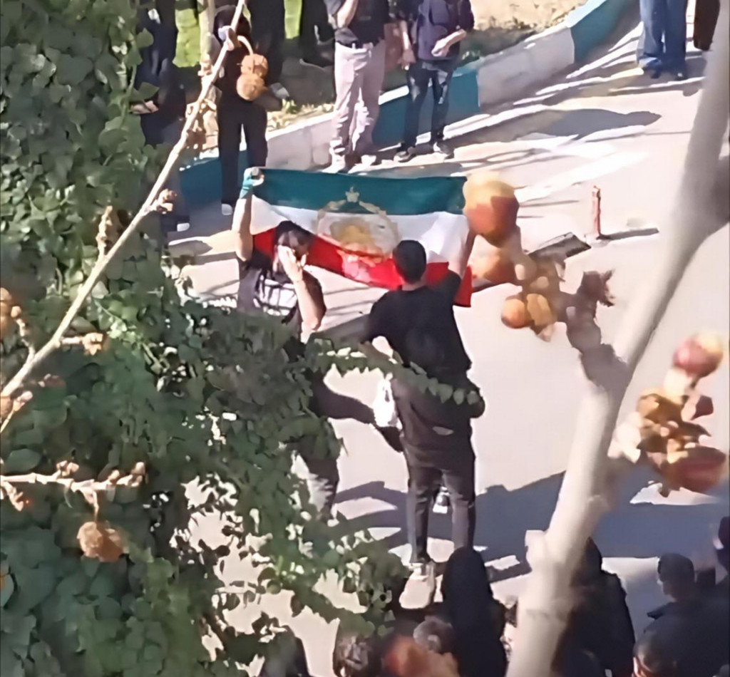 دانشگاه در بزنگاه خطر: نقدِ درون‌زاد، همبستگی ملّی و نه گفتن به زمینِ دشمن – بابک&nbsp;دریایی