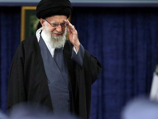 روایتی از زندگی در سایه‌ی ترور؛ خامنه‌ای و هشت دهه مواجهه با&nbsp;مرگ