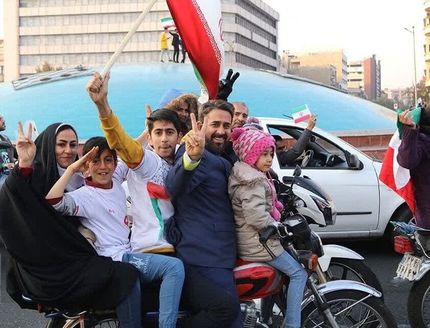 گران کردن بنزین نمک نشناسی و بریدن نان زحمتکشان است – مجید افسر